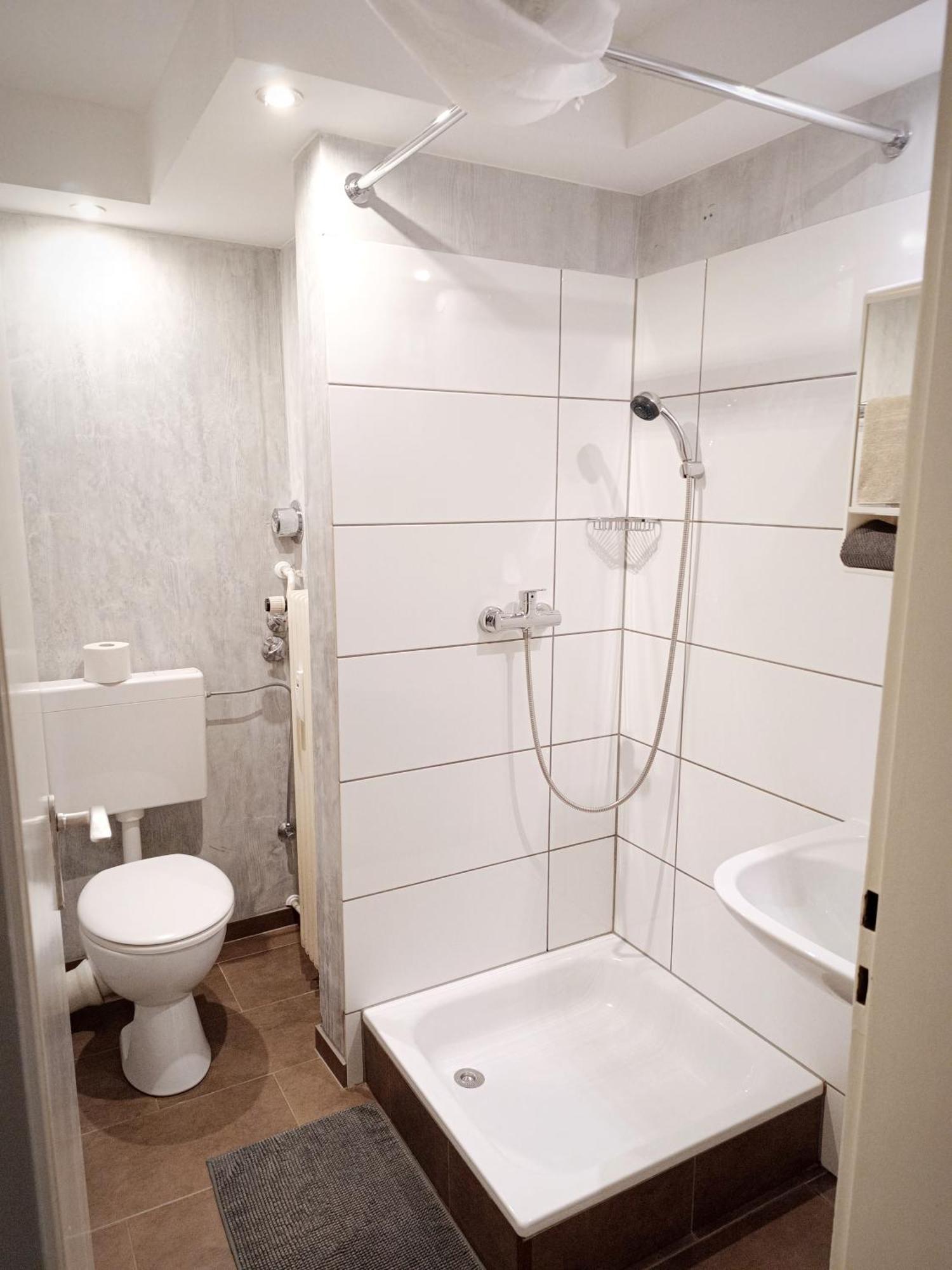 Apartment Am Bach Augsburg Buitenkant foto